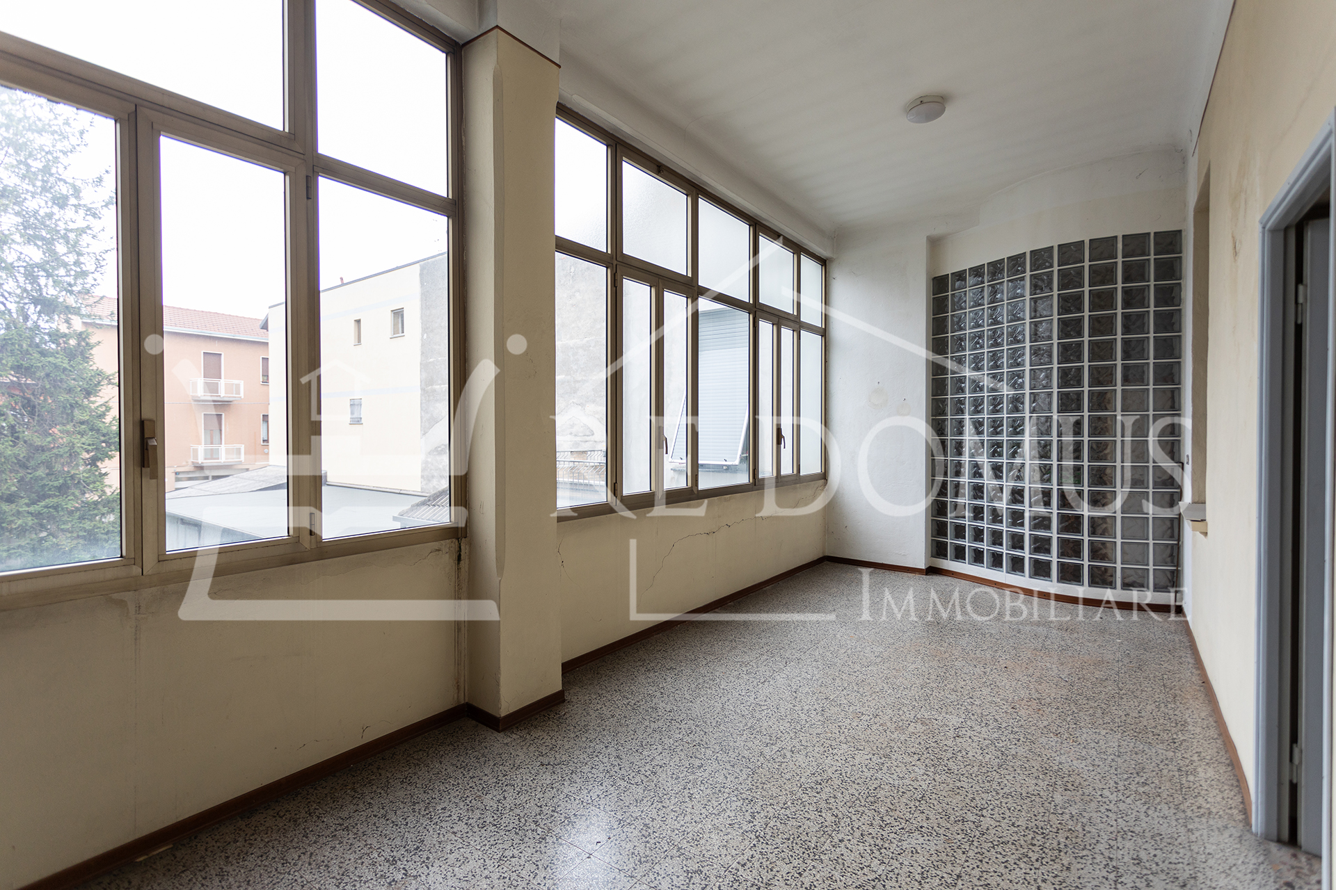 3 locali con terrazzo